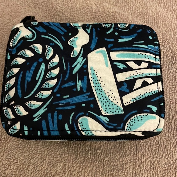 Vera Bradley Travel Pill Case in NWT - Picture 2 of 7